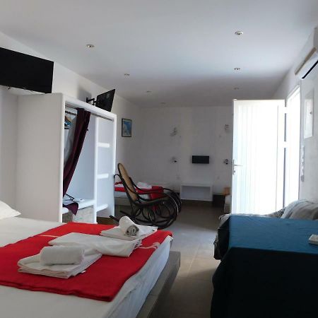 Hotel Sea Side Perivolos Exterior foto